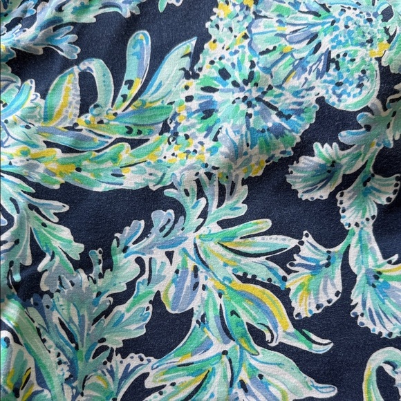 🌴 Lilly Pulitzer Patterned Women's Shorts Stretchy 12 Comfortable and Classic! - Picture 4 of 9